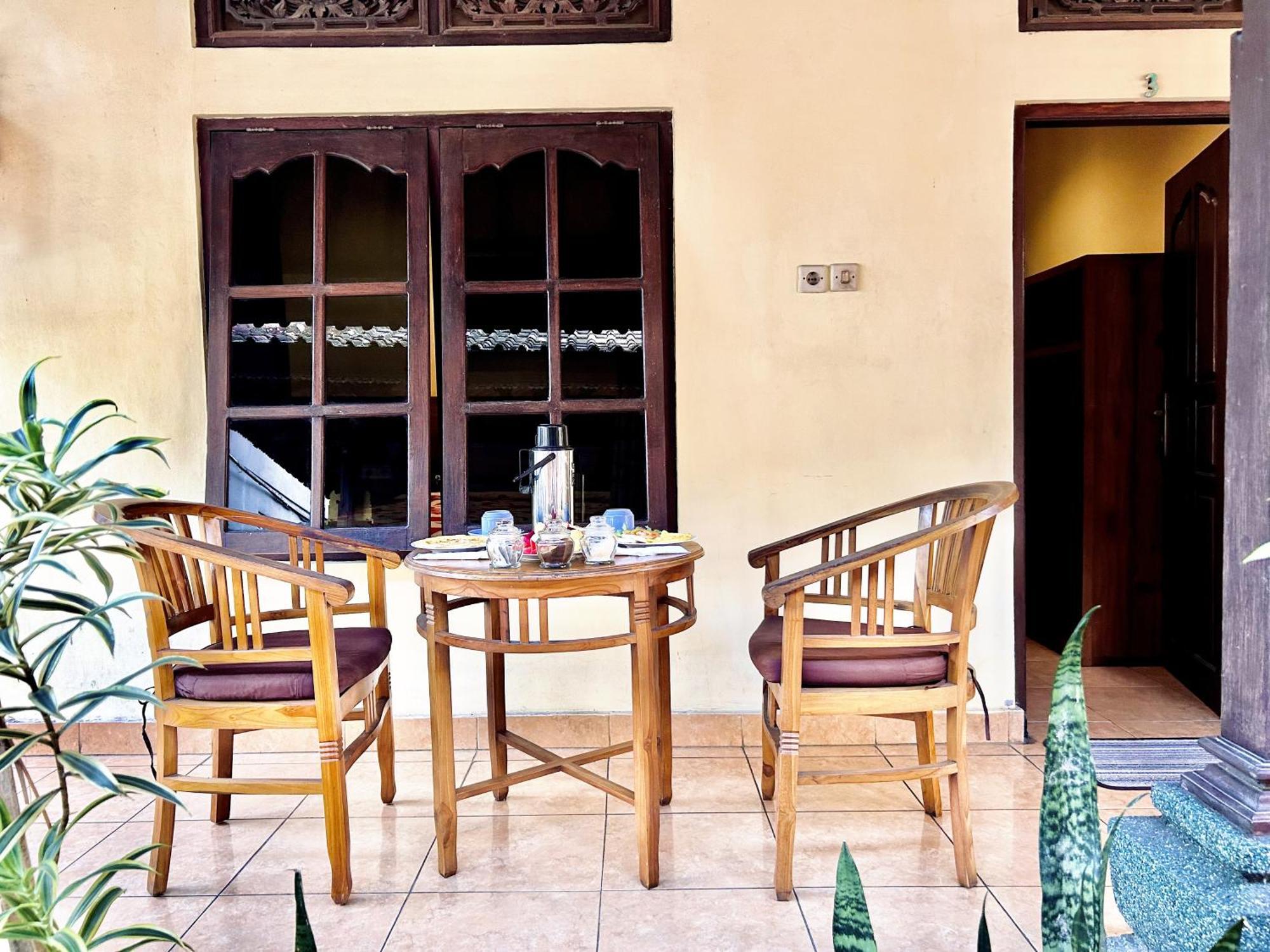 Wirya House Hotel Ubud Buitenkant foto