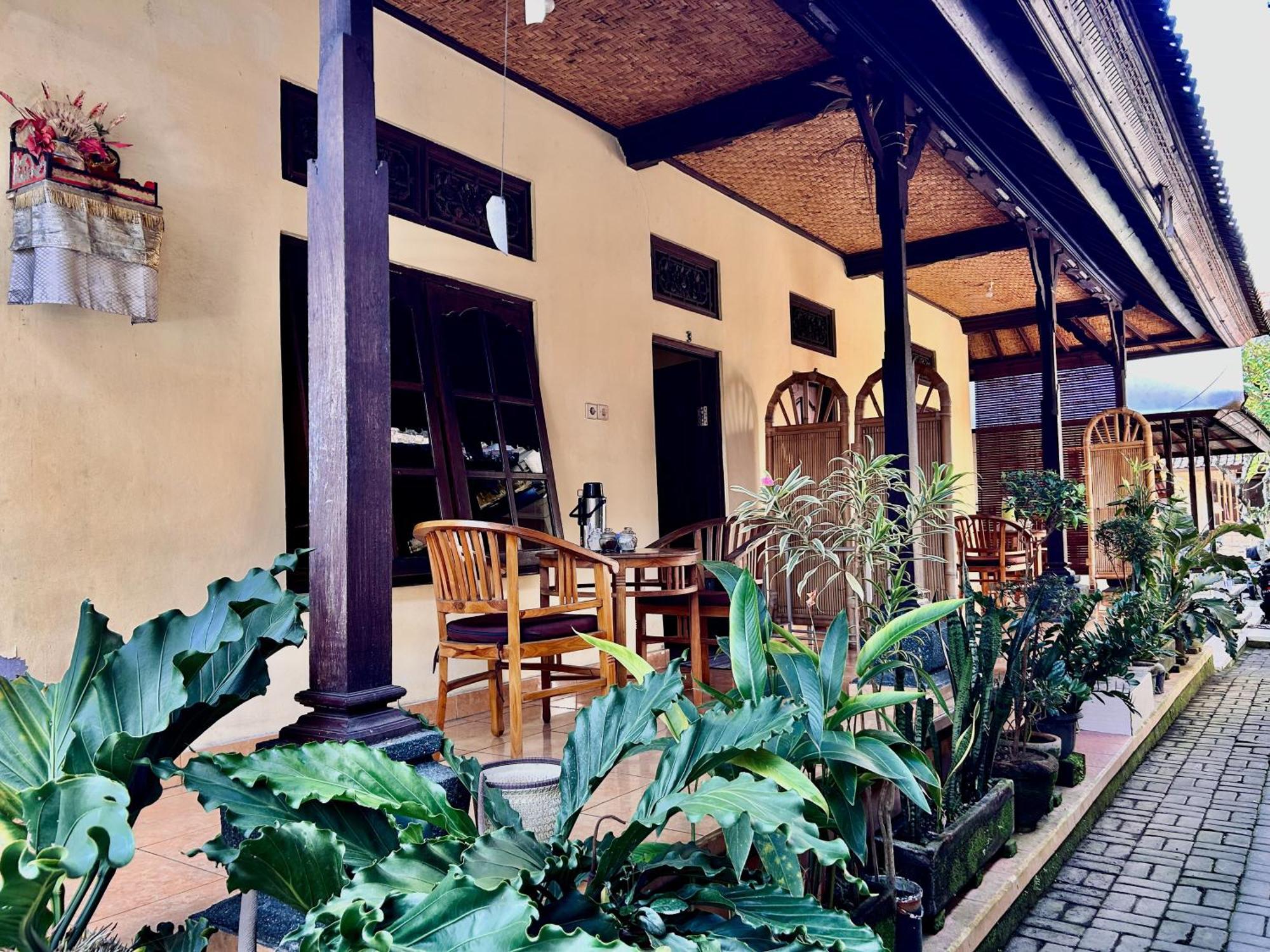 Wirya House Hotel Ubud Buitenkant foto