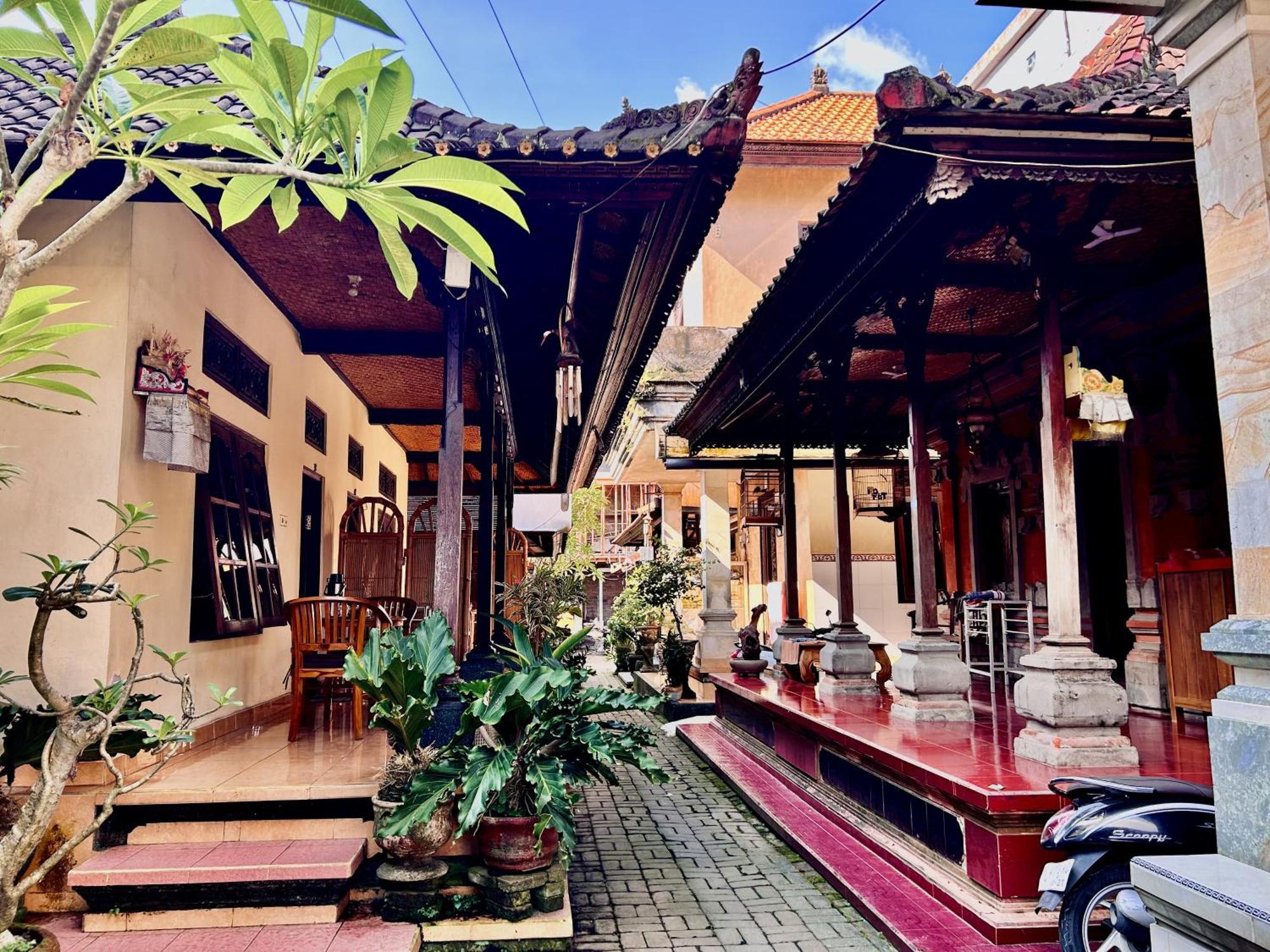 Wirya House Hotel Ubud Buitenkant foto